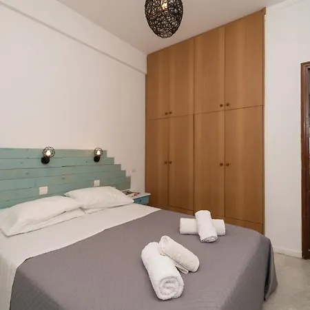 Blue Apartment Finikounda