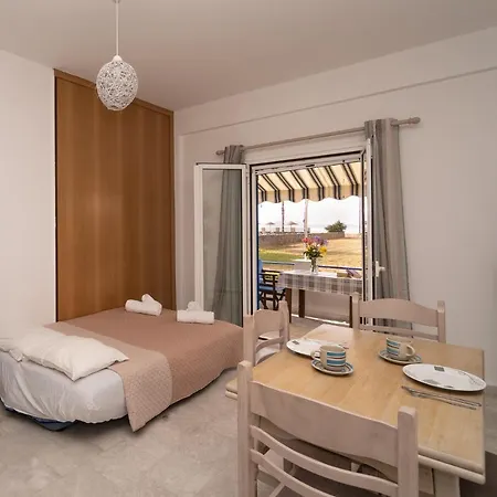 Apartment Blue Finikounta
