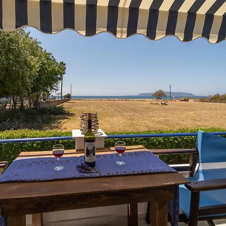 Blue Apartamento Finikounta